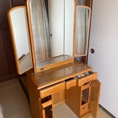 桜の木のドレッサー