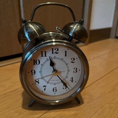 ベル型　目覚まし時計