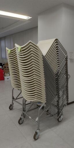 セミナー椅子 50脚