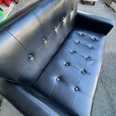 黒いソファの画像