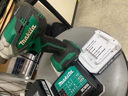 マキタ　インパクトドライバー　18V 1.5Ah ×２　14.4v×1.5Ah  充電器セット　リサイクルショップ宮崎屋佐土原店R6.8.28