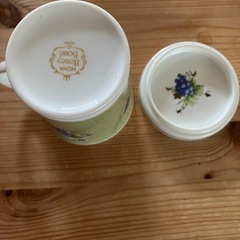 蓋付きマグカップの画像
