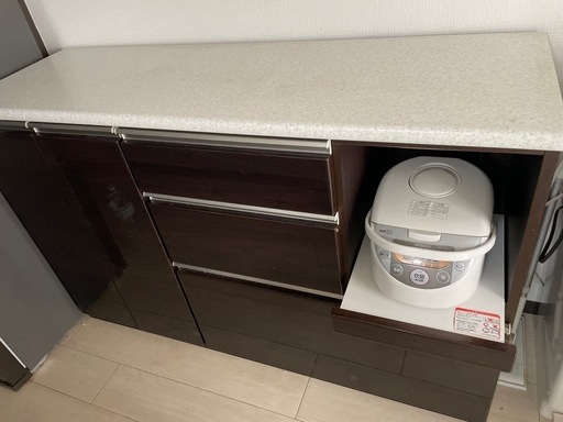 食器棚キッチンカウンターのみになります