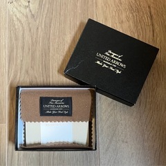 UNITED ARROWS クリーム色 二つ折り財布