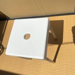 ニトリ　軽くて洗いやすいアルミ脚 抗菌風呂いすの画像