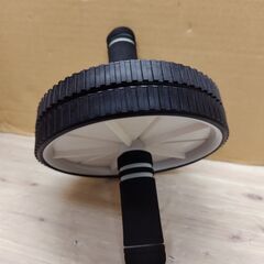 腹筋ローラー トレーニング 筋トレグッズ 腹筋器具 初心者 マシン 腹筋マシーン 鍛える 器具 ホイール ダイエット エクササイズの画像