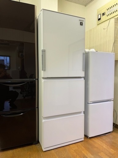 人気のどっちもドア!! 激安販売!! SHARP 3ドア 356L 2019年 SJ-GW36E-W 家電 キッチン家電 冷蔵庫