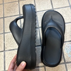 厚底サンダルの画像