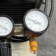 ★コンプレッサー　8Lの画像