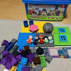おおきなバイキンじょうとだだんだんブロックバケツの画像