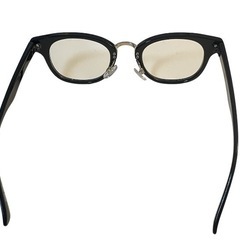 紫外線カットメガネの画像