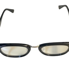 紫外線カットメガネの画像