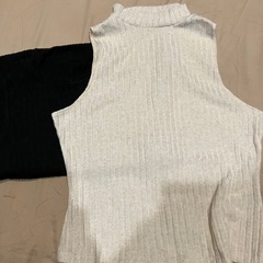 ハイネックのタンクトップ　　２枚セットの画像