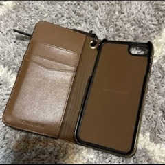 マイケルコース 手帳型携帯ケースの画像