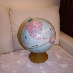 地球儀差し上げます。