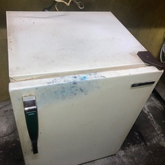 8/31まで！無料！小さい冷凍庫2台