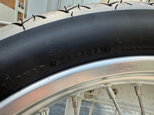 SR400 ファイナルエディション　タイヤホイールセット　　