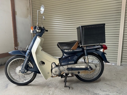 カブ　カスタム　C50-E  4速　キャブ車　角目