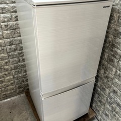 大阪送料無料☆3か月保障付き☆冷蔵庫☆2020年☆シャープ
