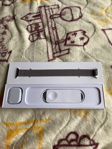 アップルウォッチ8 45mm　GPS +Celler