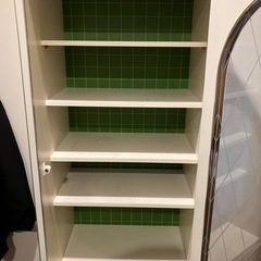 昭和レトロ　アンティーク食器棚の画像