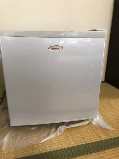 【美品】38L 小型冷凍庫　(Haier製)