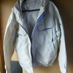 空調服長袖２着とファンを服１着位の価格で売ります。の画像