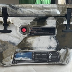 アイスエイジ クーラーボックス ROTO-MOLDED COOL...