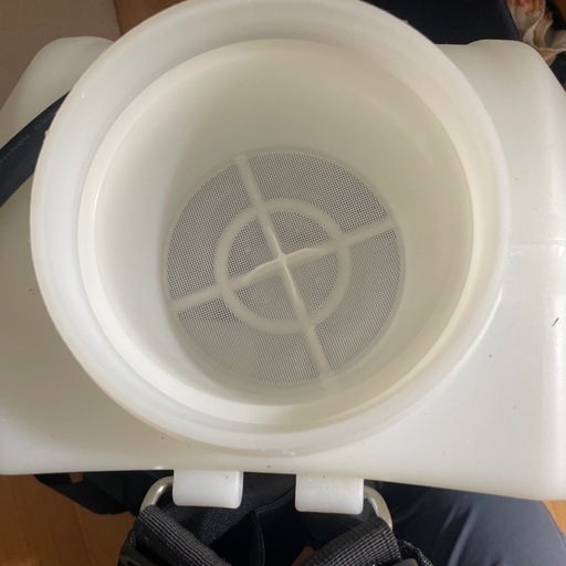 マキタ 充電式噴霧器 MUS158DZ 本体のみ