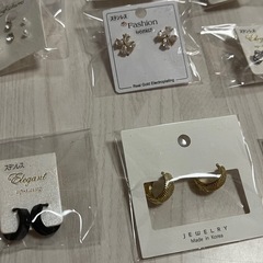 ピアス20組＋片耳1点まとめての画像