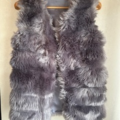 ファーベスト　フェイクファー　グレー　秋　冬