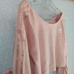 新品未使用 adidas originals クロップドシャツの画像