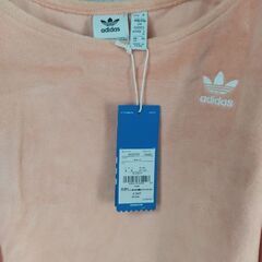新品未使用 adidas originals クロップドシャツの画像