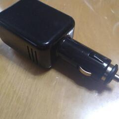 インバーター DC12V→AC100V USBポート付き 車 最大出力25W対応 携帯スマホゲーム機充電/アークス X-058


中古品の画像