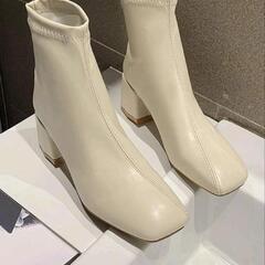 試着のみ✨SHEINブーツの画像