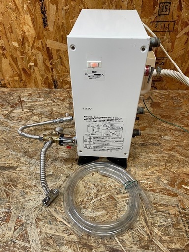 C(6628)トートー RE06S 小型電気温水器 屋内用 貯湯湯沸器 5.8L 100V 600W 組込型 TOTO 中古品