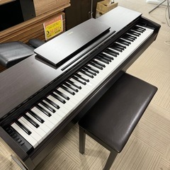  【超美品‼️】定価91,800円♪ ヤマハ 2018年製 電子ピアノ アリウス 楽器用モニターヘッドホン付き ダークローズウッド♪の画像