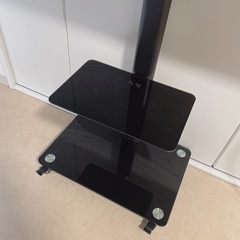 【SOLD OUT】テレビスタンド付き　50インチテレビ　ハイセンス 50V型 4K対応液晶テレビ ブラック　の画像