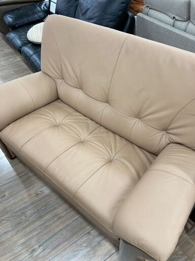 合皮×木｜2人掛けソファーのご紹介です