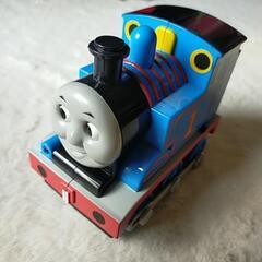 電動 走るトーマス おもちゃ