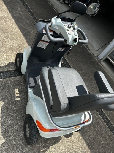 スズキ】セニアカー ET4D9