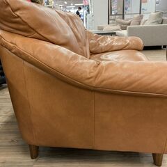NATUZZI｜キャメル｜2人掛けソファーのご紹介ですの画像