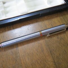 未使用新品　ゼブラ金属製ボールペン　黒/赤/シャープペンシル　ケ...