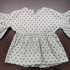 フリルシャツ　ドット柄　110cmの画像
