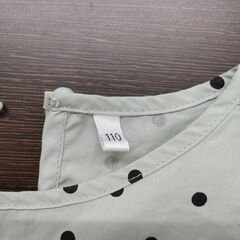 フリルシャツ　ドット柄　110cmの画像