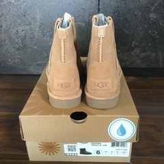 UGGウォータープルーフブーツの画像