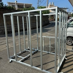 キッチンカー骨組みの画像
