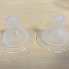 Pigeon(ピジョン) 桶谷式 直接授乳訓練用乳首・チクビ 母乳相談室 SSサイズ(新品未使用・未開封2個)＋(約2回使用品2個
)の画像