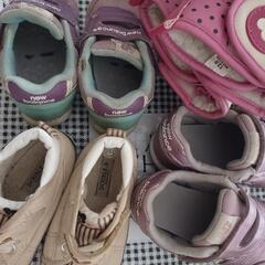 new balance　スニーカー　MIKI HOUSE　ブーツ　ビーサン　セット　ニューバランスの画像