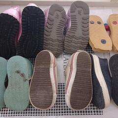 new balance　スニーカー　MIKI HOUSE　ブーツ　ビーサン　セット　ニューバランスの画像